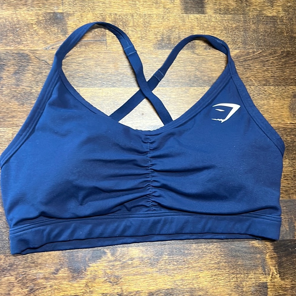 Gym shark bra EUC ❤️🦈